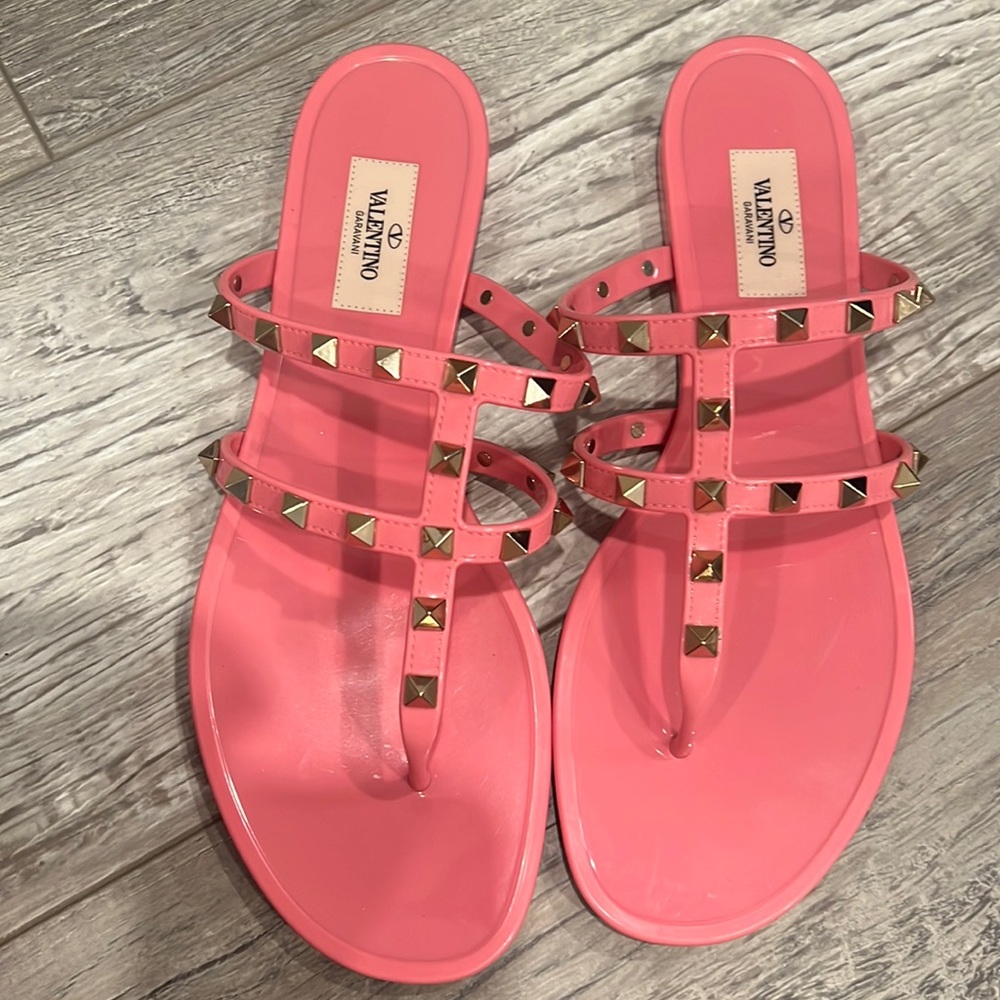 Rockstar Caged Flat Thong Sandals